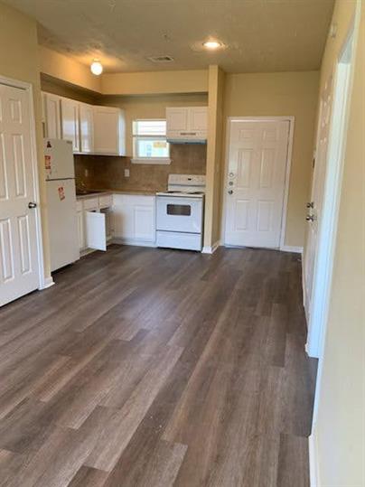 4720 Yellowstone Boulevard - 5
